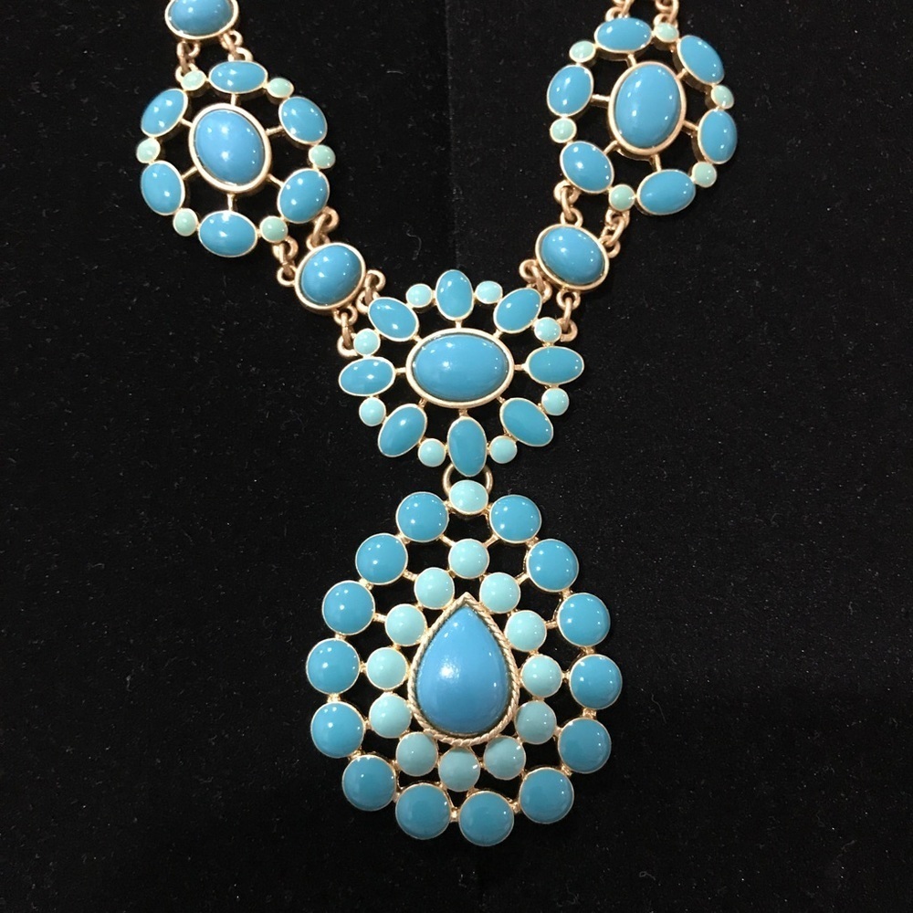 Stella & Dot Turquoise Colored Necklace
